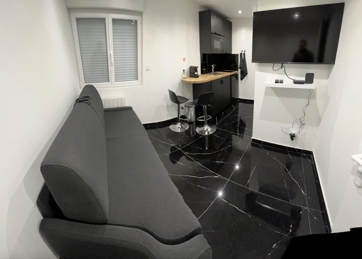 Bella Vita - Studio Tout Equipe - Tv Netflix - Centre Ville 100M- Gare 50M - Basilique 200M Лізьє Екстер'єр фото